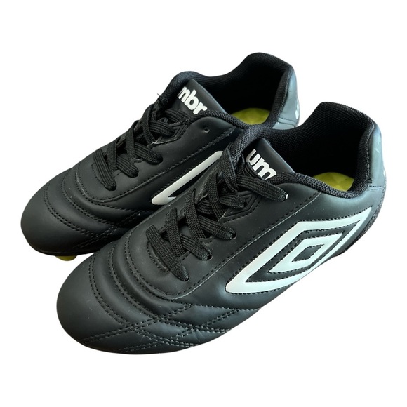 Umbro Black and White Athletic Shoes - Picture 1 of 7